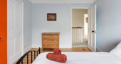 Grade II Listed House in Central Exeter