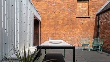 House, City View | Terrace/patio