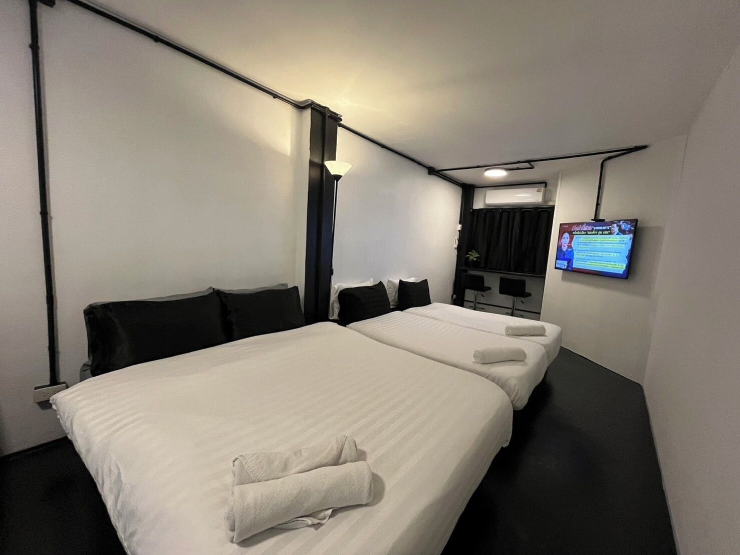 Family Room | Free WiFi