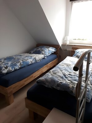 2 camere, ferro/asse da stiro, Wi-Fi gratuito, lenzuola