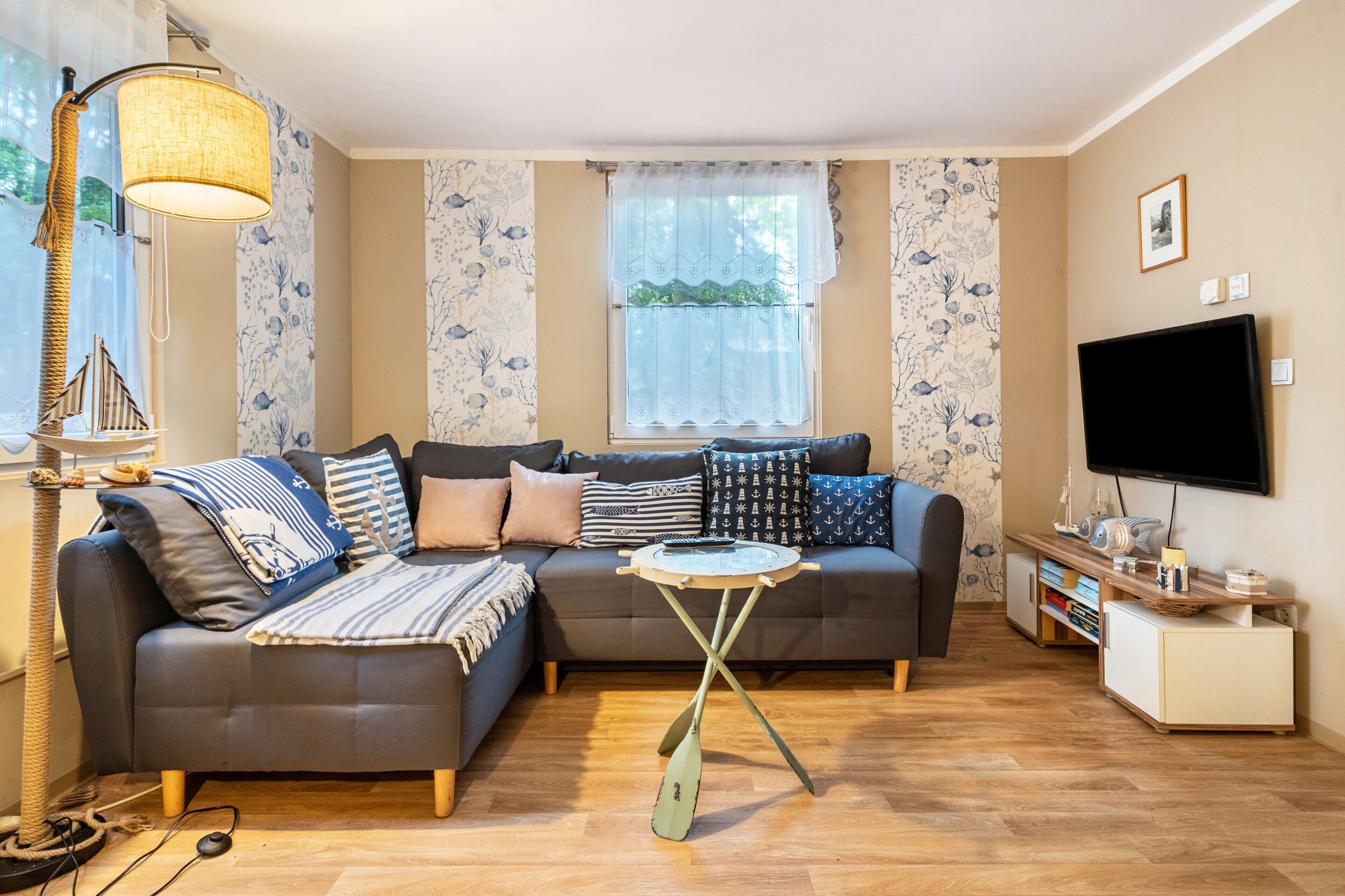 Télévision, table de tennis de table