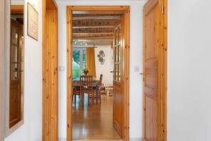 Interior - Holiday Apartment 'Urlaub Auf Dem Mehrenshof' with Private Pool, Terrace and Wi-Fi (Gokels)