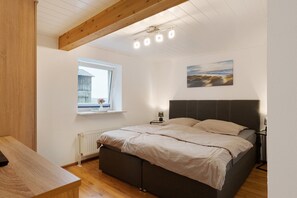 1 bedroom, free WiFi, bed sheets - Holiday Apartment 'Urlaub Auf Dem Mehrenshof' with Private Pool, Terrace and Wi-Fi (Gokels)