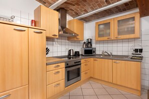 Fridge, microwave, oven, stovetop - Holiday Apartment 'Urlaub Auf Dem Mehrenshof' with Private Pool, Terrace and Wi-Fi (Gokels)