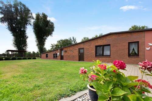 Apartment 'Ferienwohnung Sawade' with Private Terrace, Shared Garden and Wi-Fi