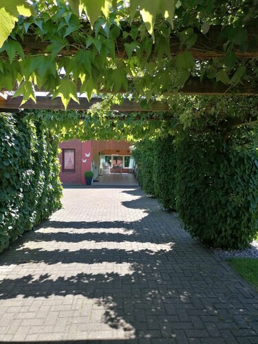 Ferienwohnung Sawade" mit privater Terrasse, Gemeinschaftsgarten und Wi-Fi