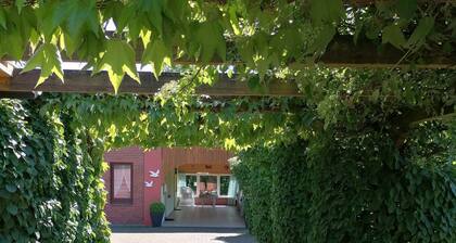 Ferienwohnung Sawade" mit privater Terrasse, Gemeinschaftsgarten und Wi-Fi