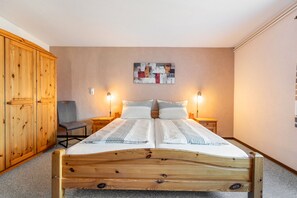 2 Schlafzimmer, Bügeleisen/Bügelbrett, kostenloses WLAN, Bettwäsche