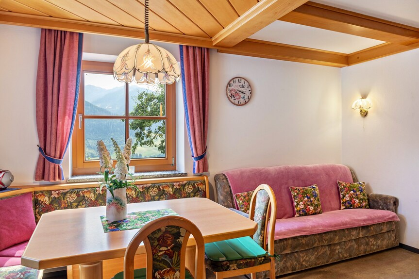 Holiday Apartment 'Biobergbauernhof Bergzeit' With Mountain View, Private Terrace And Wi-fi - Goldegg
