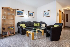 TV, lettore DVD, impianto stereo