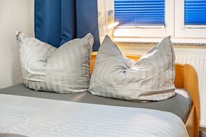 2 soverom, strykejern/-brett, wi-fi (inkludert) og sengetøy