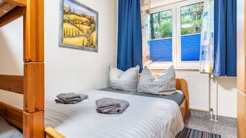 2 Schlafzimmer, BĂŒgeleisen/BĂŒgelbrett, kostenloses WLAN, BettwĂ€sche