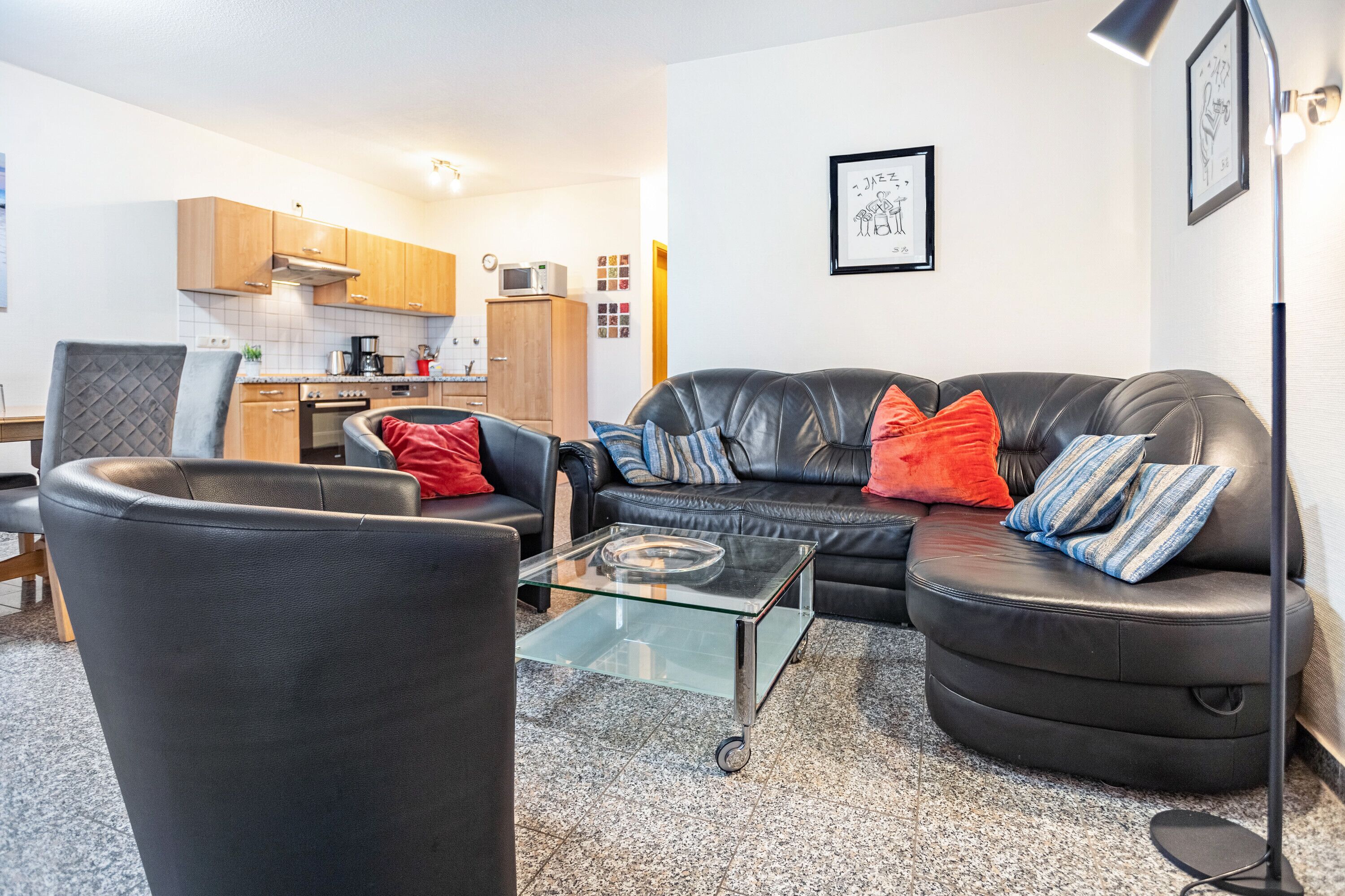 Fernseher, DVD-Player, Stereoanlage