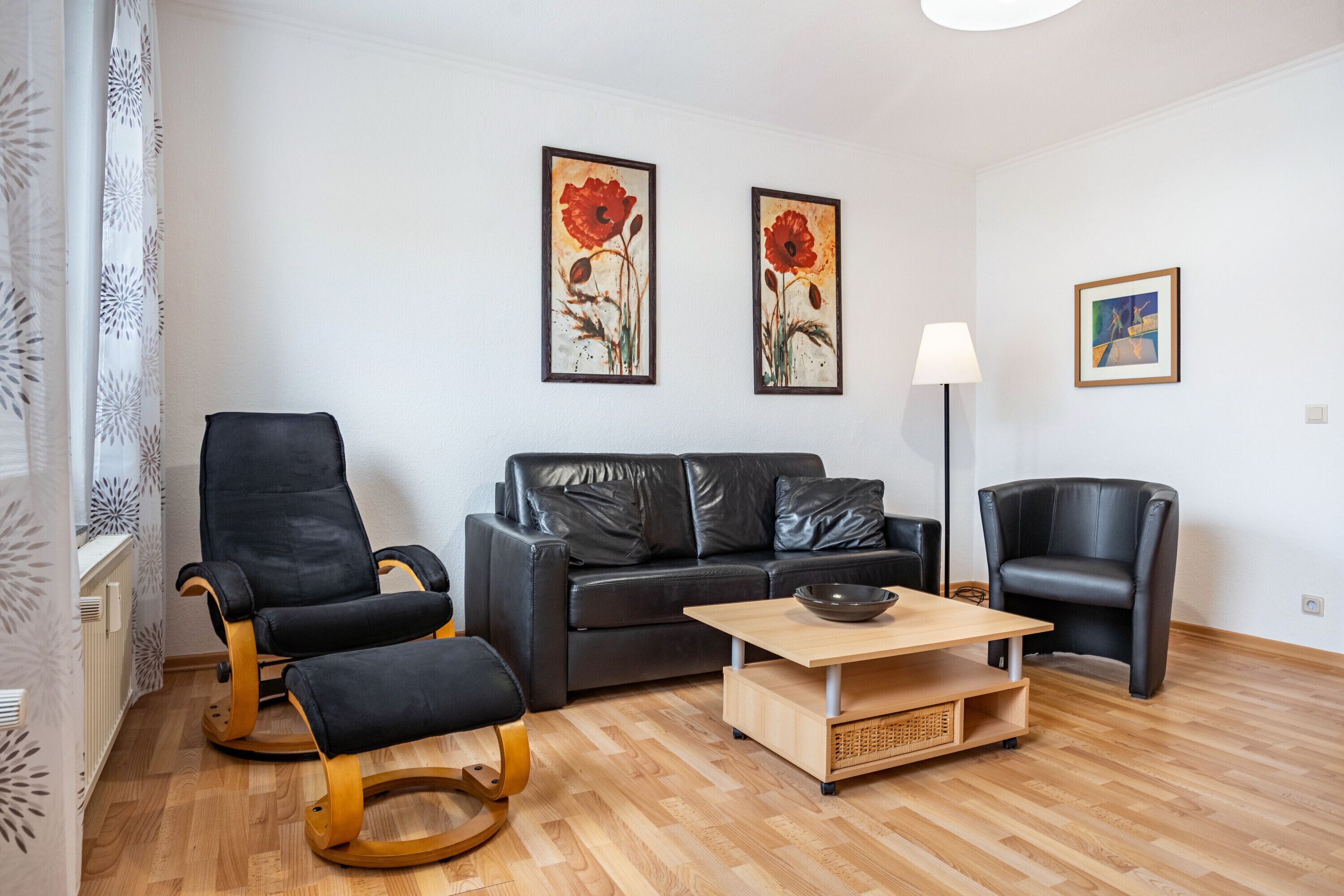 Fernseher, DVD-Player, Stereoanlage