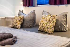 1 soverom, strykejern/-brett, wi-fi (inkludert) og sengetøy