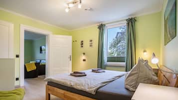 1 bedroom, iron/ironing board, free WiFi, bed sheets