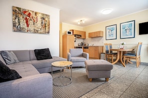 Télévision, lecteur de DVD, chaîne hi-fi