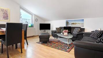 Tv, dvd-afspiller, stereoanlæg