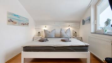 2 slaapkamers, een strijkplank/strijkijzer, gratis wifi, beddengoed