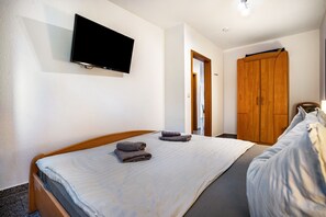 2 soverom, strykejern/-brett, wi-fi (inkludert) og sengetøy