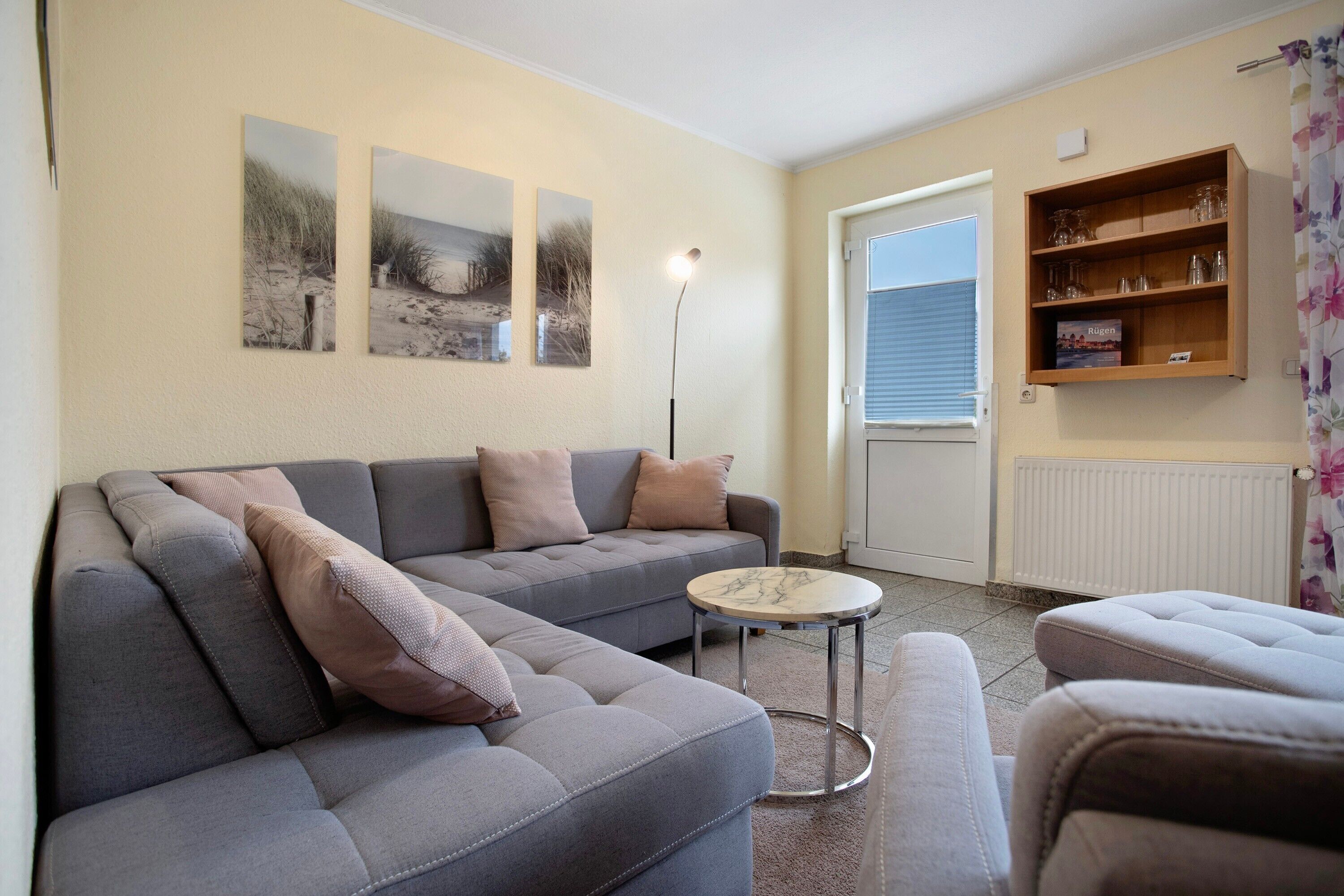 Fernseher, DVD-Player, Stereoanlage