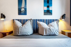2 makuuhuonetta, silitysrauta/-lauta, ilmainen Wi-Fi, vuodevaatteet