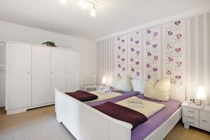 2 chambres, fer et planche Ă repasser, Wi-Fi gratuit, draps fournis