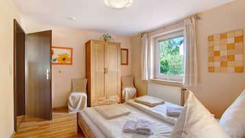 3 chambres, fer et planche à repasser, Wi-Fi gratuit, draps fournis