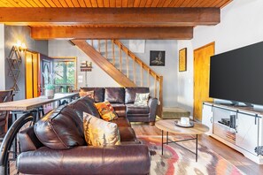 Smart TV, video games - Mins to the Lake, Arcade/Playroom, Panoramic Deck Views | Nadelhorn by AvantStay (Lake Arrowhead)