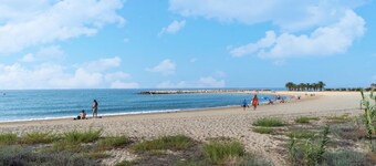 Sunny Villa by Platja Ardiaca