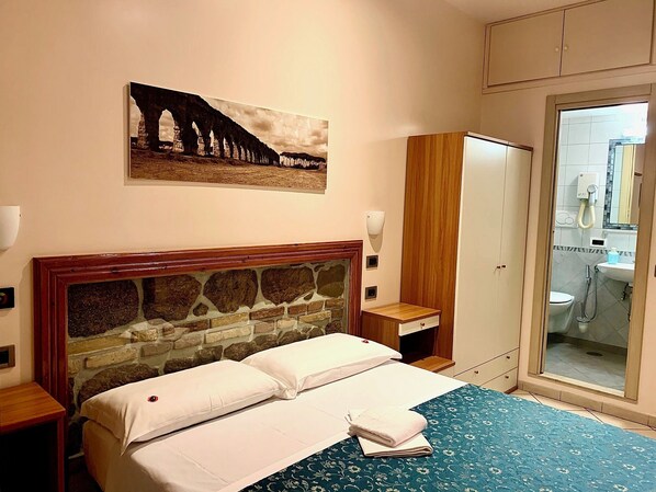 Habitación doble | Caja de seguridad en la habitación y insonorización