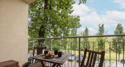 Marywilska Apartment Warszawa by Renters