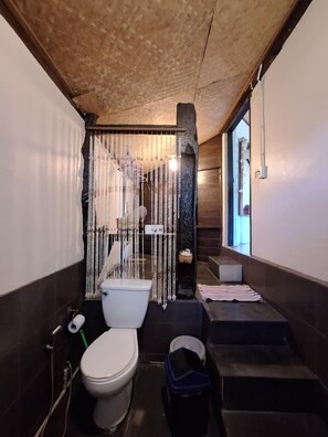 Bathroom - The Lookout Pai (Pai)