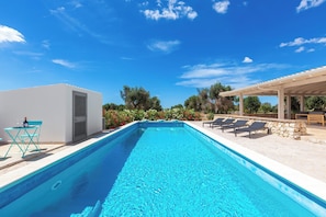 Piscine extérieure (ouverte en saison)
