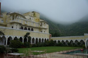 Exterior - Khawa Palace and Resort (Nangal Rajawatan)