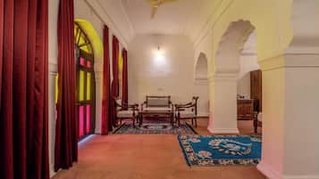 Habitación tradicional | Zona de estar