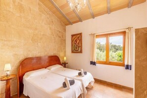 5 Schlafzimmer, Reisekinderbett, WLAN