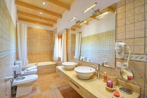 Shower - Finca in Manacor near Calas de Mallorca (LLevant)