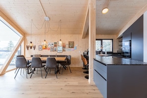 Kitchen - Welcoming chalet with sauna & hot tub (Turrach)