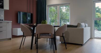 Spacious Apartment for 2 by Renters
