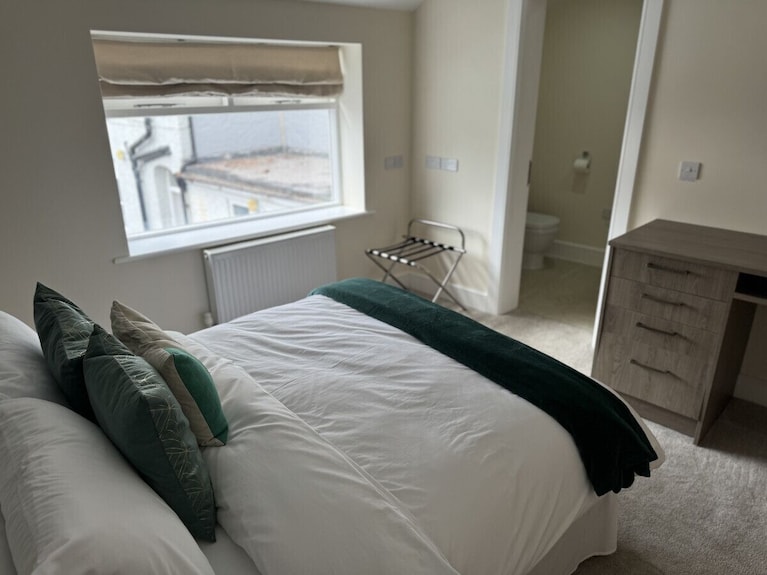 Class Stays - Room 2 - Shrewsbury