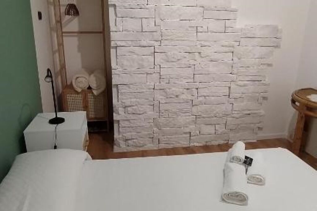 1 camera, Wi-Fi, lenzuola