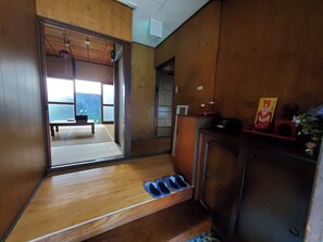 Interior - One building for rent in a corner of a shopping street (直方市殿町)