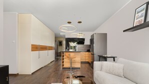 24-cm-Flachbildfernseher mit Kabelempfang