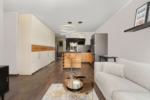 24-cm-Flachbildfernseher mit Kabelempfang