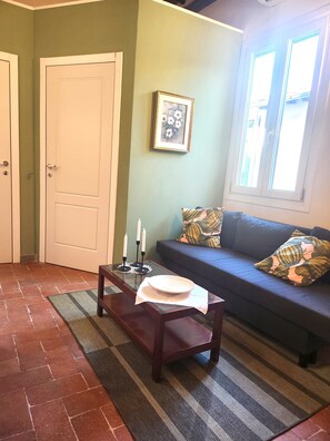 Smart TV - LG IN SANTA CROCE Characteristic Florentine apartment  (Firenze)