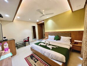 Deluxe Triple Room | Premium bedding, desk, laptop workspace, soundproofing - Hotel Rockbay-near sea beach & temple (Puri)