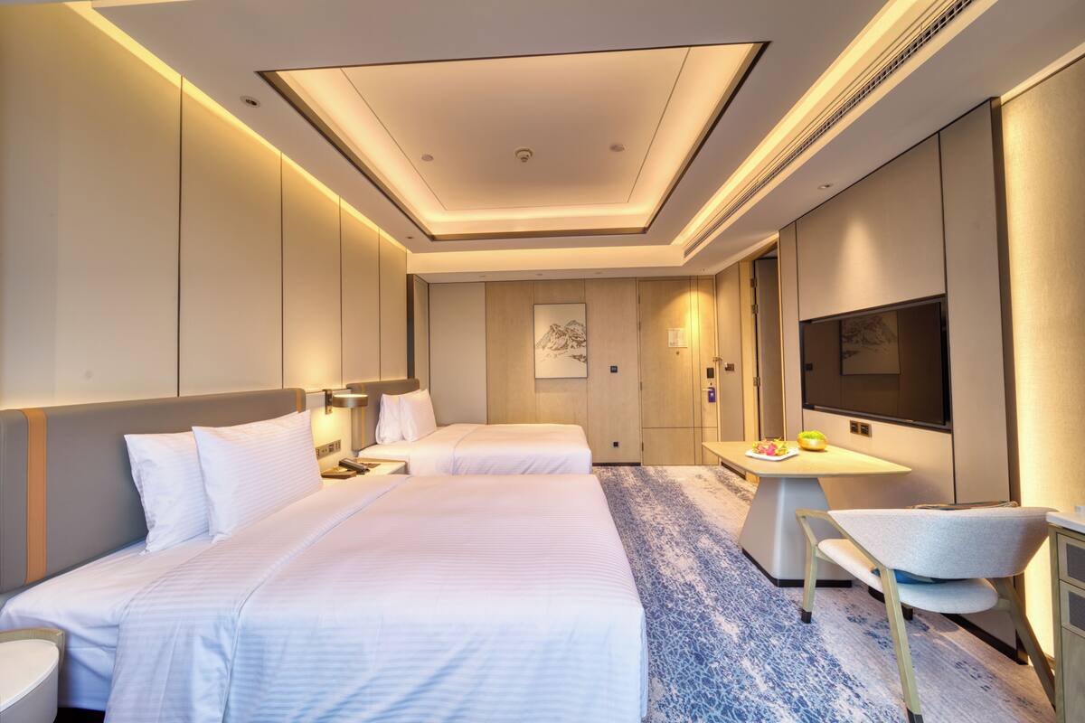 Premium bedding, down duvets, minibar, in-room safe