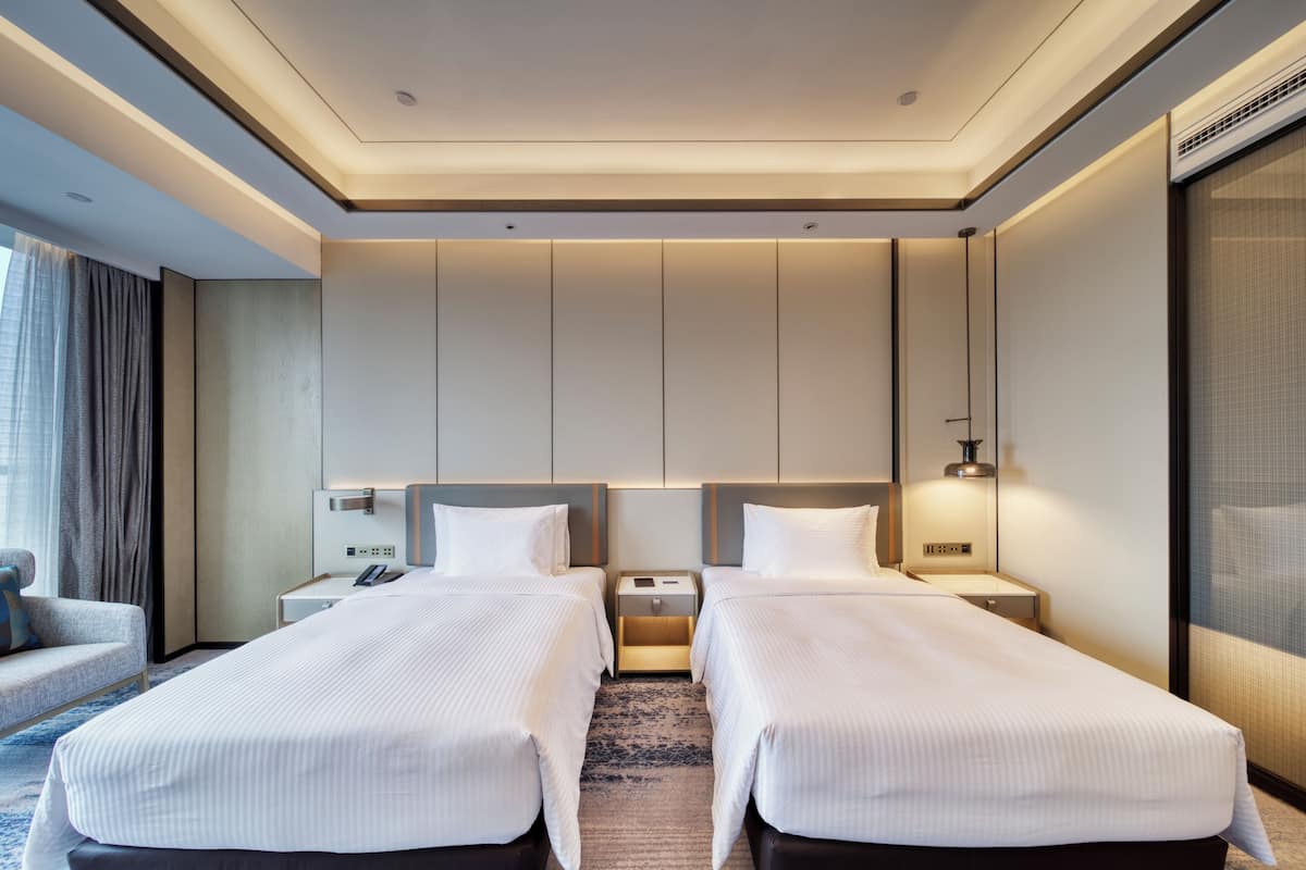 Premium bedding, down duvets, minibar, in-room safe