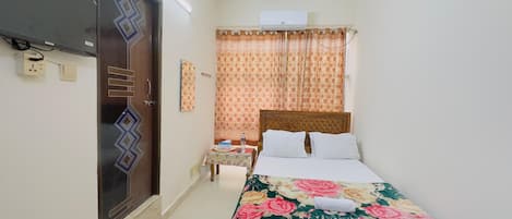 Premium bedding, free WiFi, bed sheets